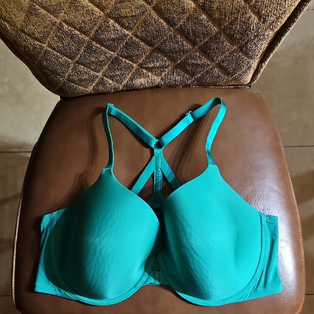 💕5/$25 Teal T-Shirt Bra with Racerback Support